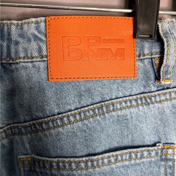 Princess Polly Medium Wash High Rise Flared Jeans With Frayed Hem Size 2 - Picture 6 of 7